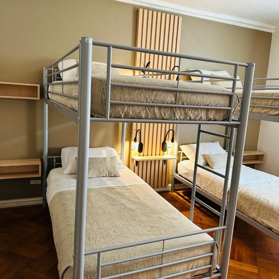 סנטיאגו Yogi Hostels מראה חיצוני תמונה