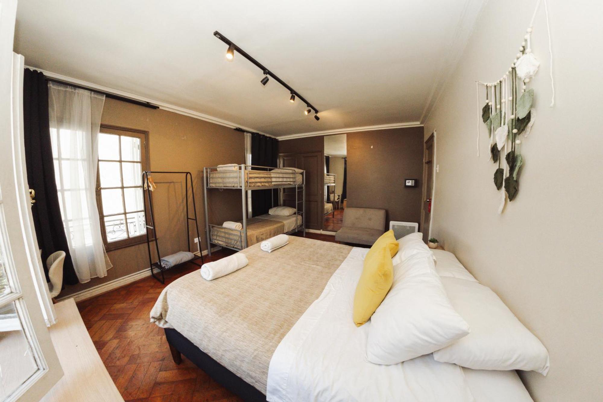 סנטיאגו Yogi Hostels מראה חיצוני תמונה