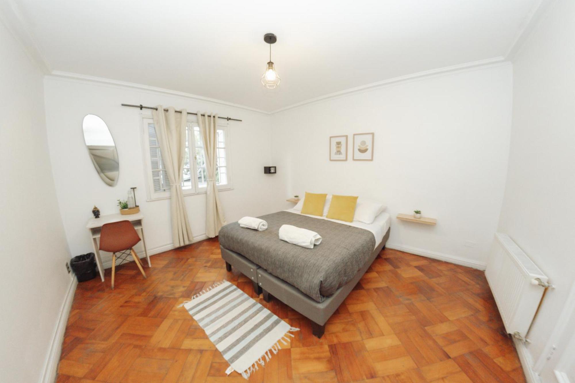 סנטיאגו Yogi Hostels מראה חיצוני תמונה